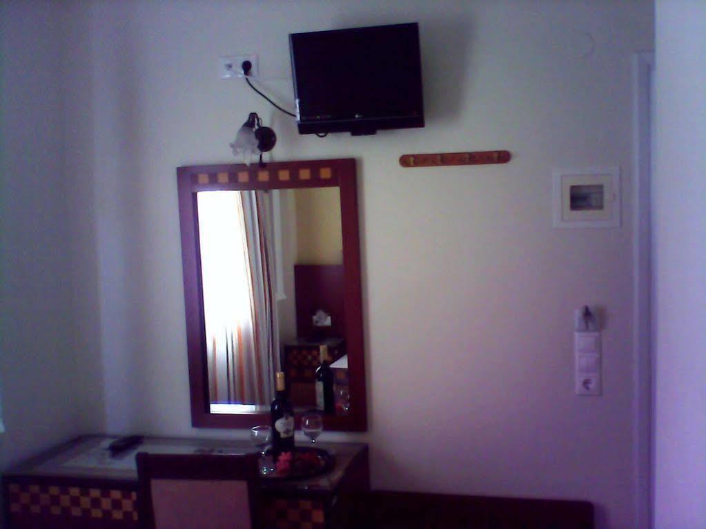 Parthenon Hotel Chora  Luaran gambar